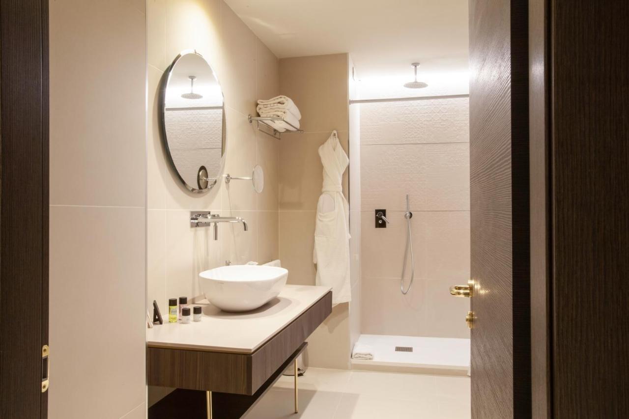 Prestige Room