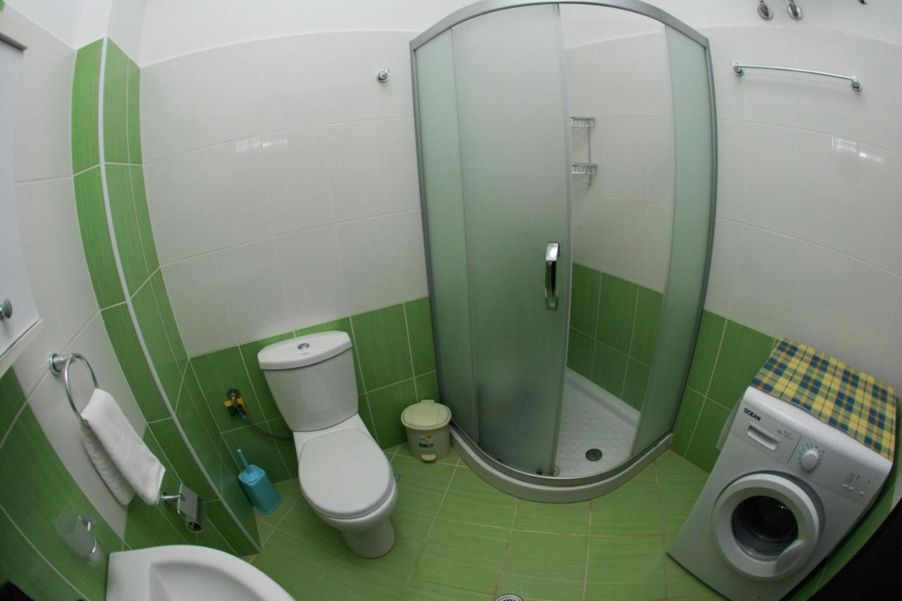 Habitación con 2 camas grandes