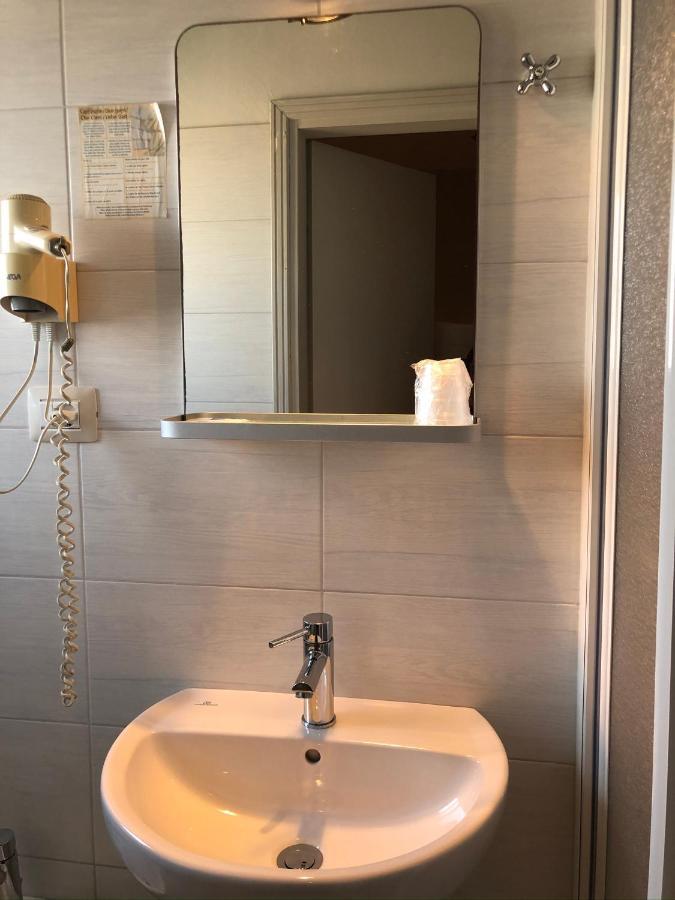 Doppel- oder Zweibettzimmer mit Terrasse - Dachgeschoss