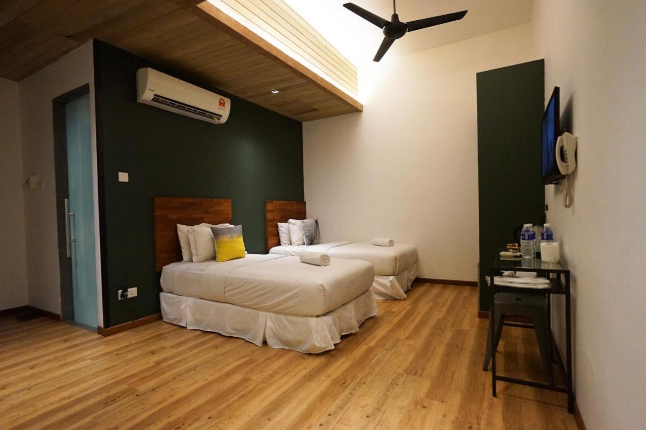 Family Room,963097171:JPEG