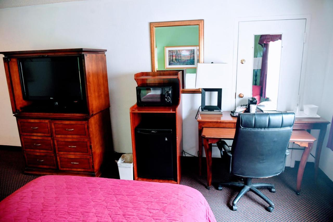 Double Room with Two Double Beds - Non-Smoking
