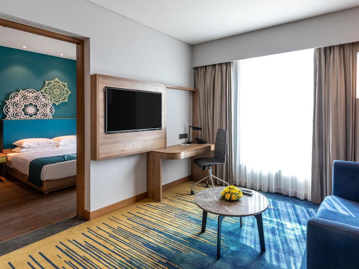 Junior Suite Room - 15% Discount on Food & Beverages and Laundry