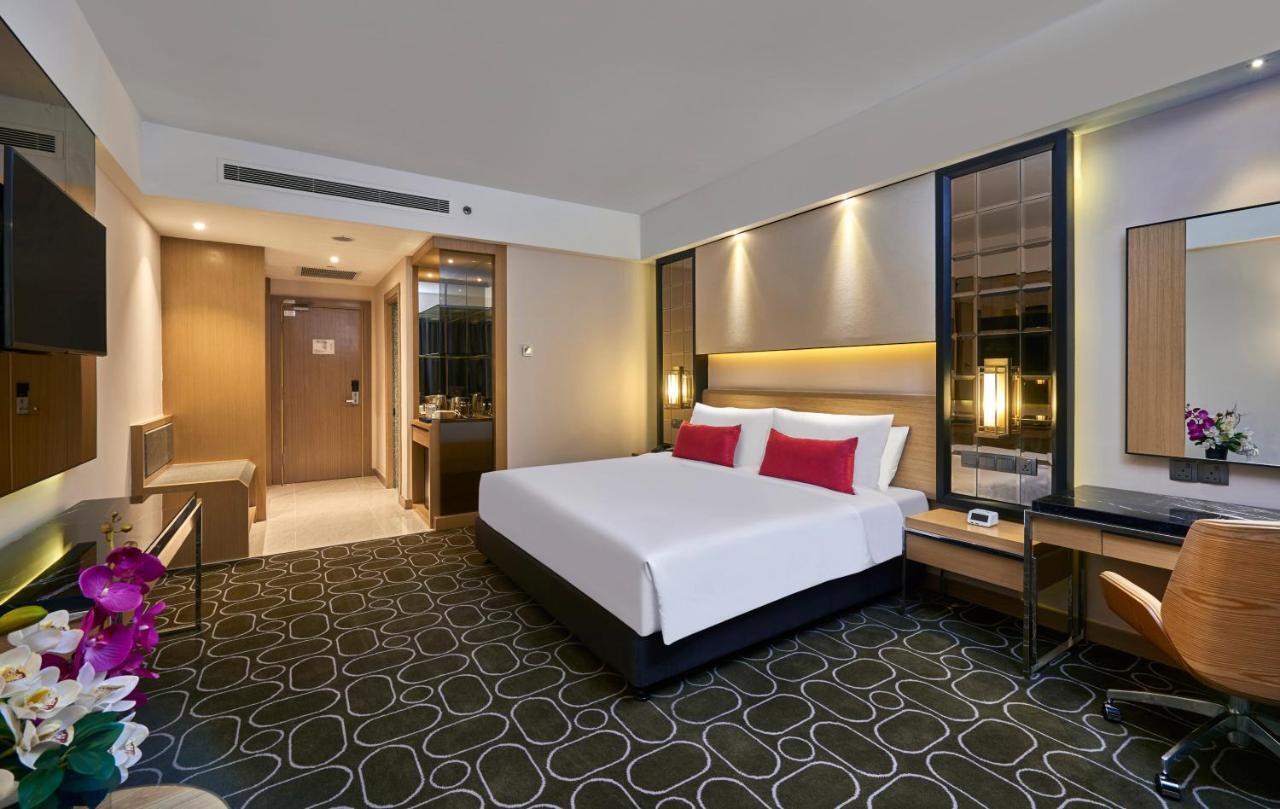 Deluxe King Room - Non-Smoking