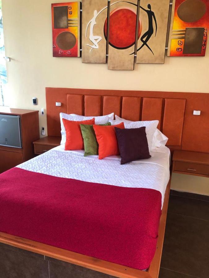 Deluxe Suite with Spa Bath