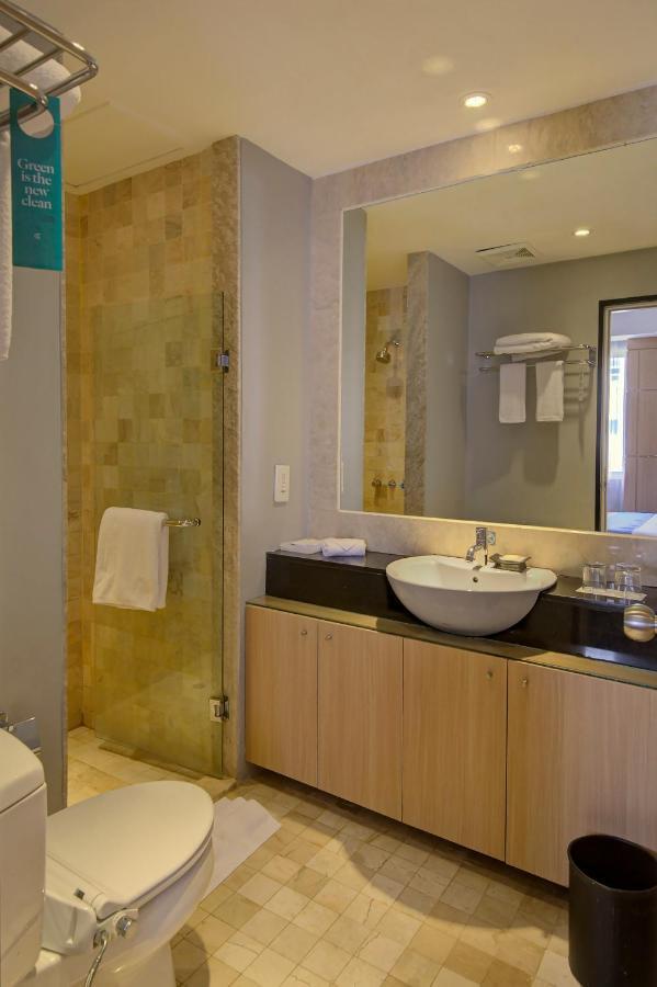 Junior Suite - 1 Queen Bed 1 Single Bed