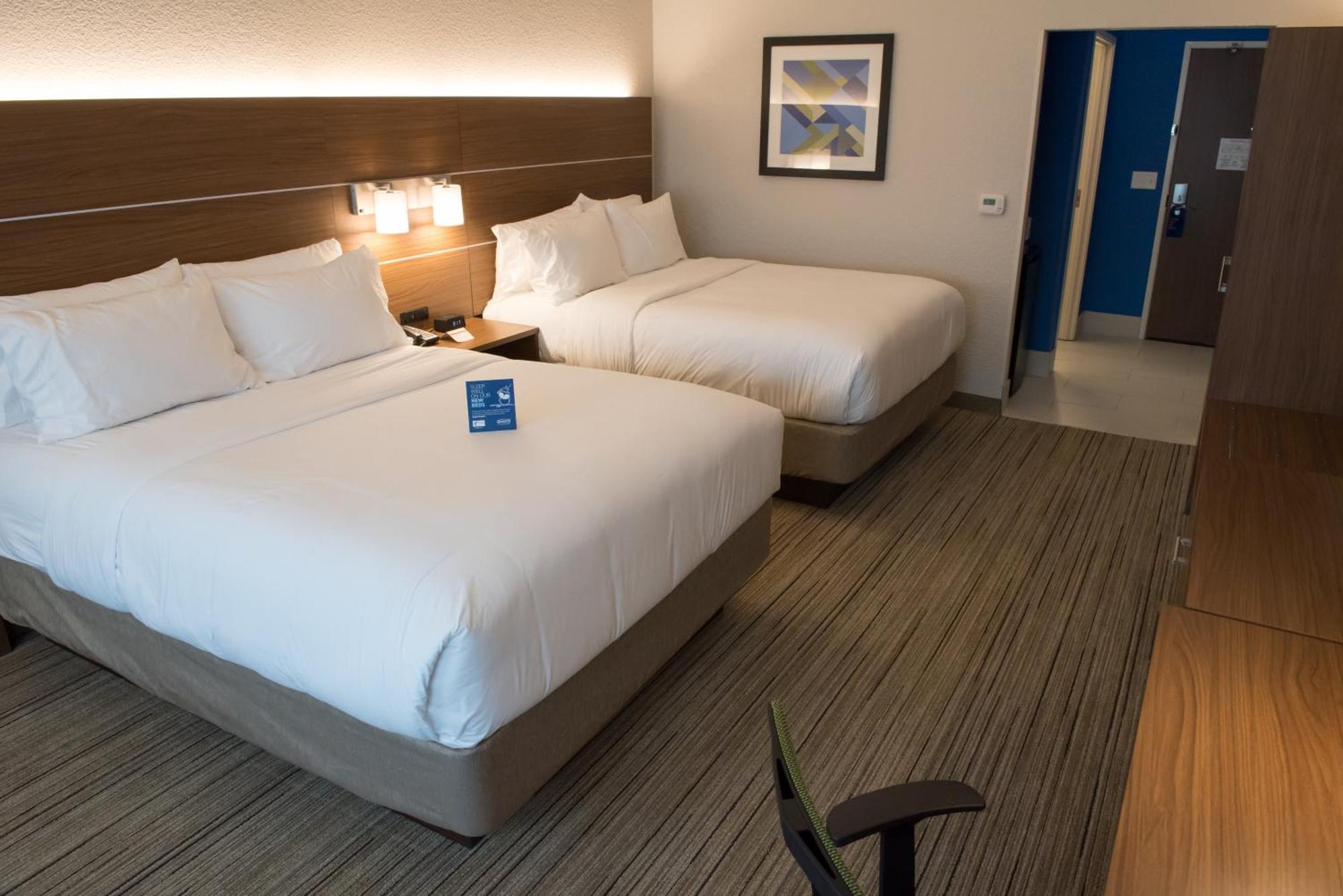 Standard Room with Two Queen Beds