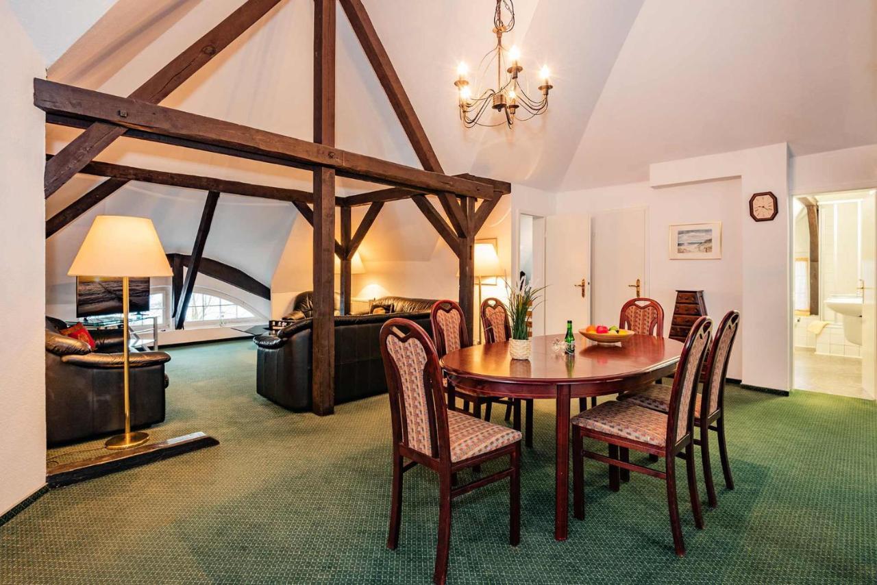 Ferienwohnung Aquamarin mit 4 Schlafzimmern