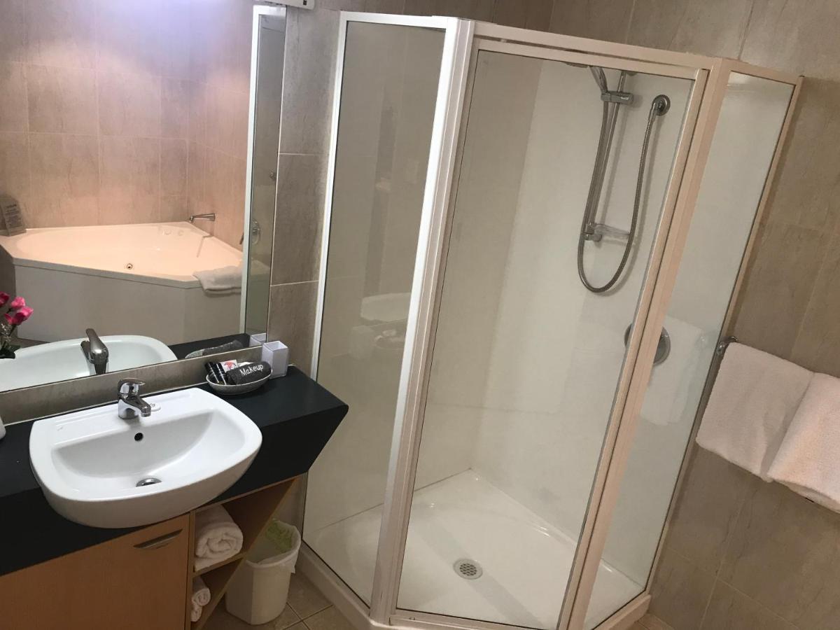 Deluxe Double or Twin Room with Spa Bath