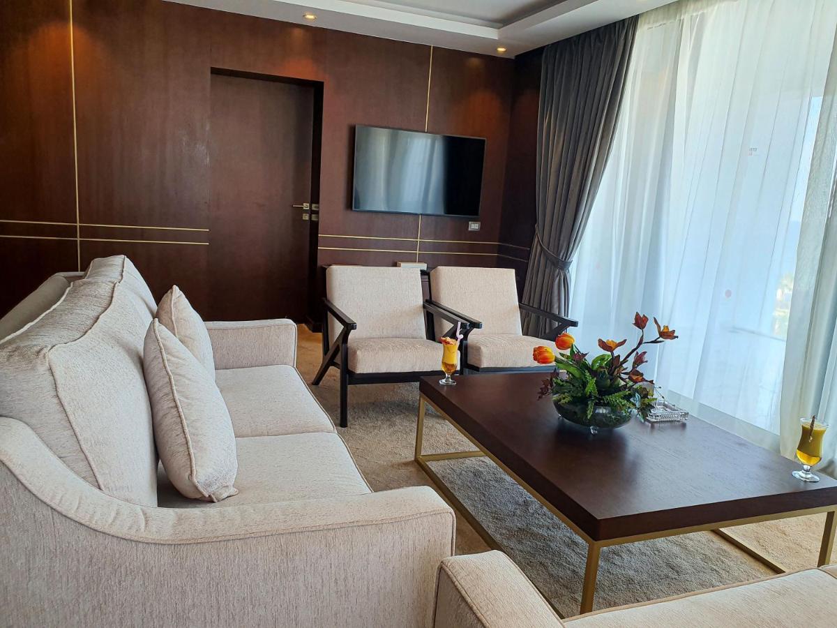 Royal Suite with Sea View - Egyptians and Residents Only