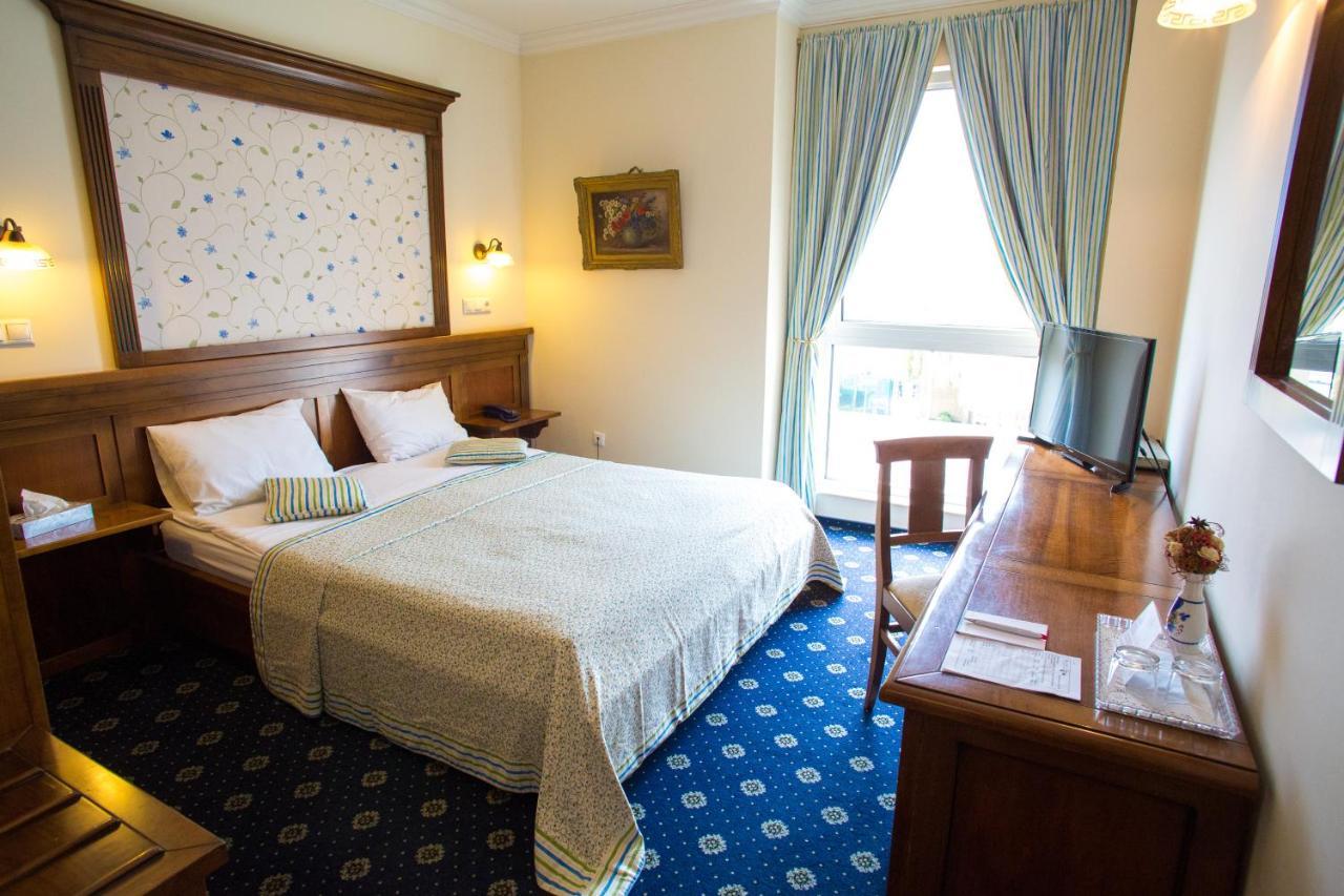 Single Room with Bathroom