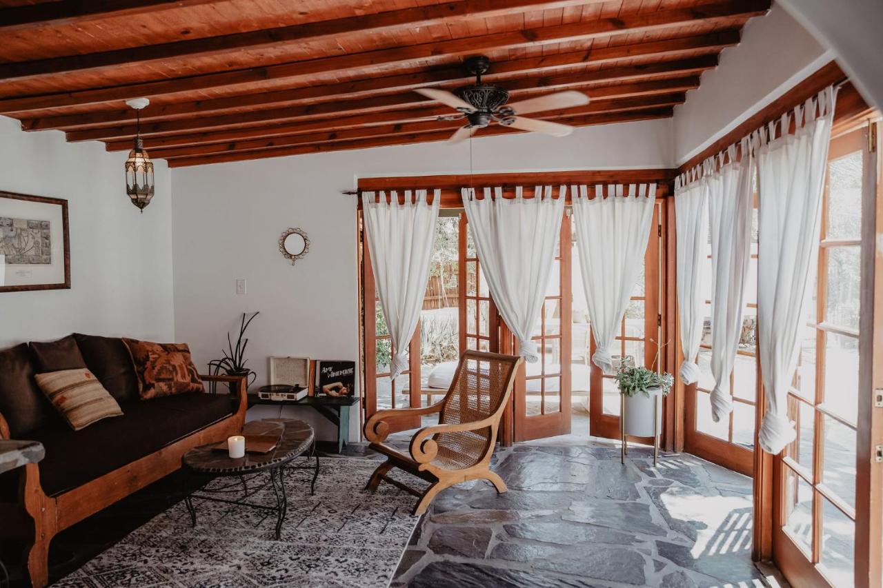 Suite con cama grande - Bungalow Jónico