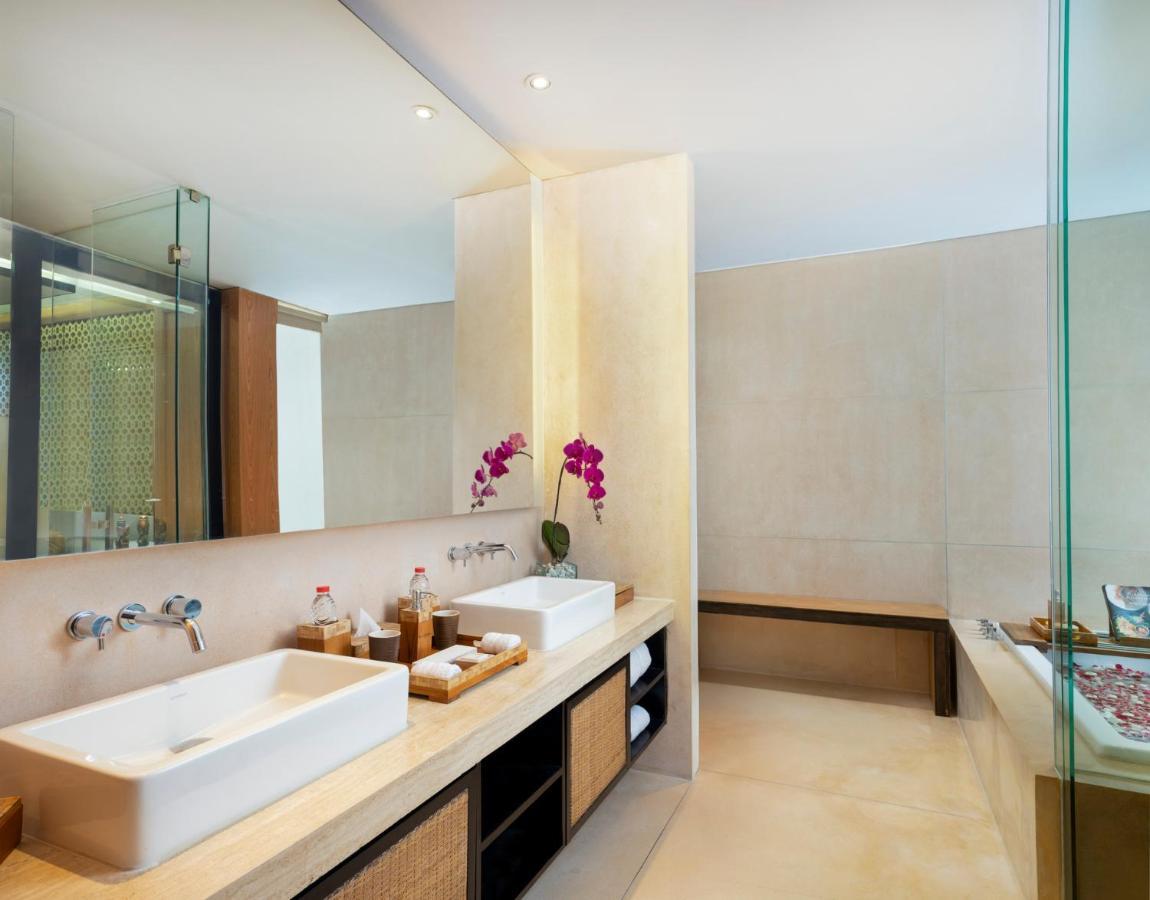 Seminyak Pool King Suite Balcony