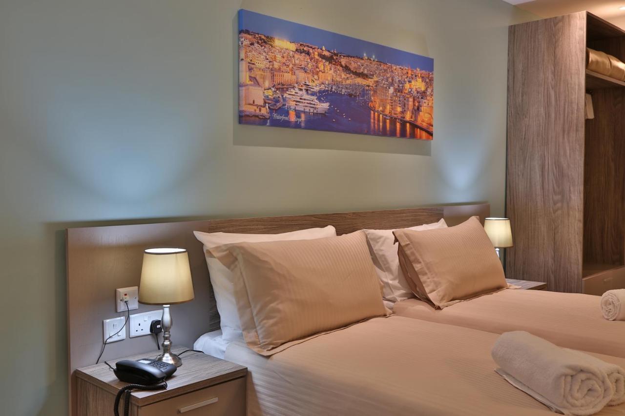 Double or Twin Room Terrace