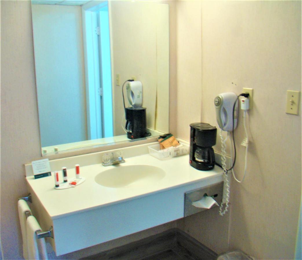 King Room - Non-Smoking