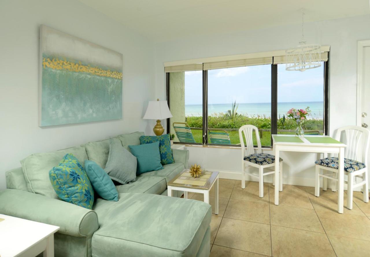 1st Floor Ocean Front King Suite Patio