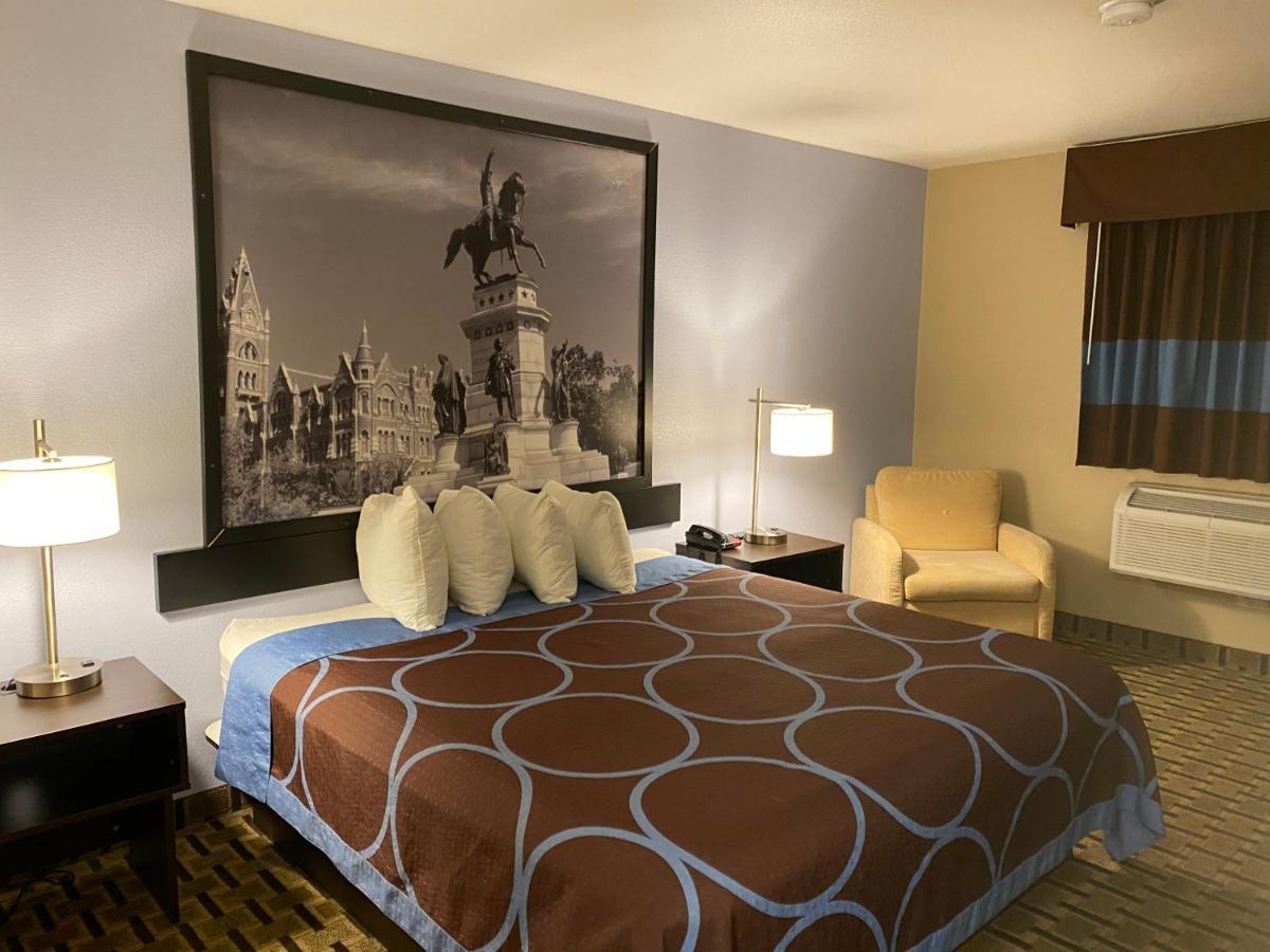 King Room - Non-Smoking