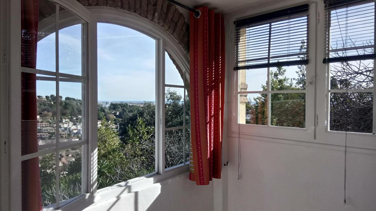 Chambre Double ou Lits Jumeaux - Vue Partielle sur Mer