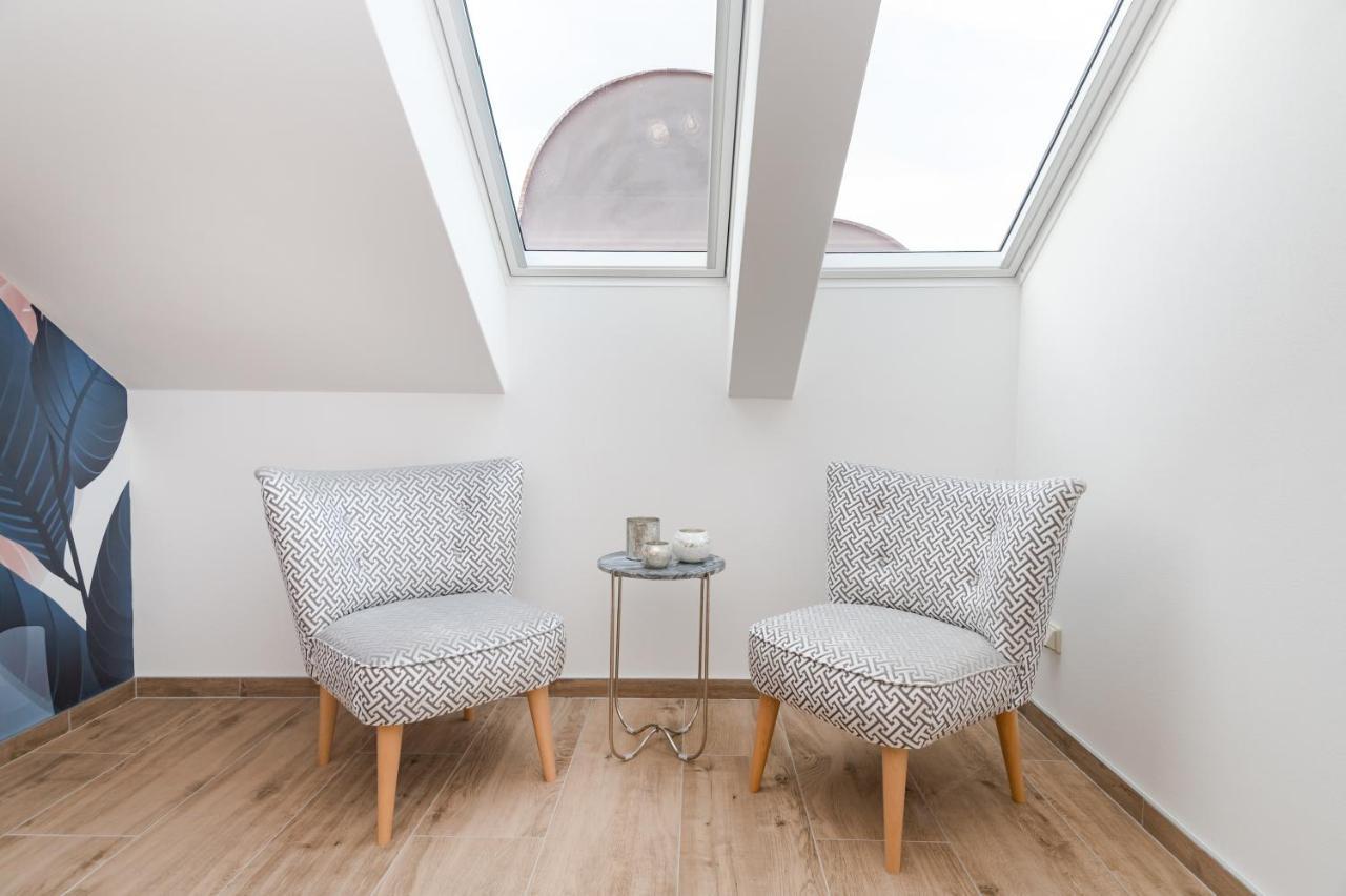 Executive Three Room Apartment