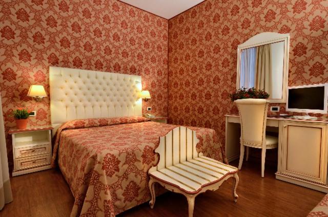 Basic Triple Room