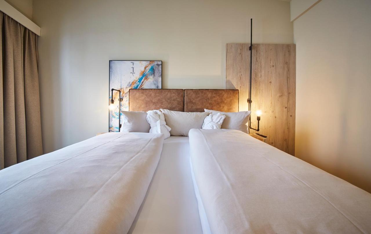 Penthouse Appartement met Sauna in de Openlucht en Uitzicht op de Bergen