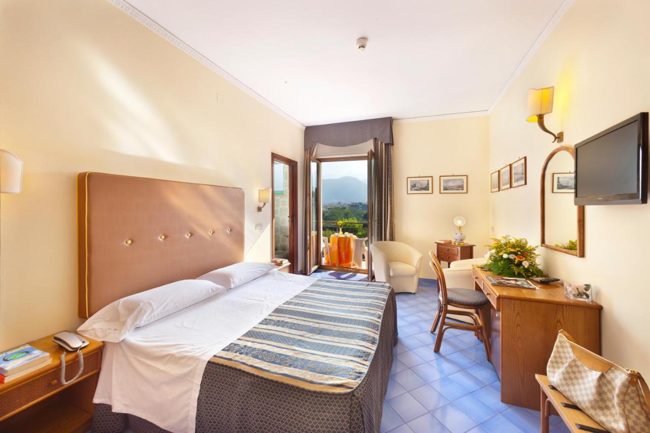 Double or Twin Room with Garden View