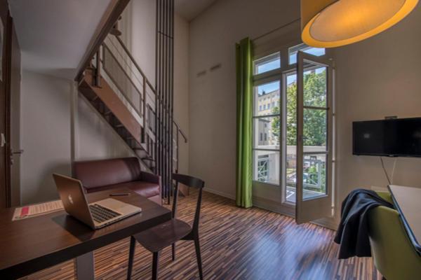 Studio Mezzanine
