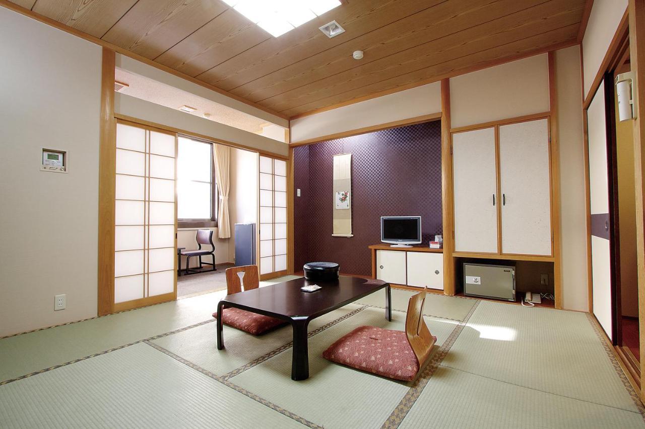 Standard Family Room,969120967:JPEG