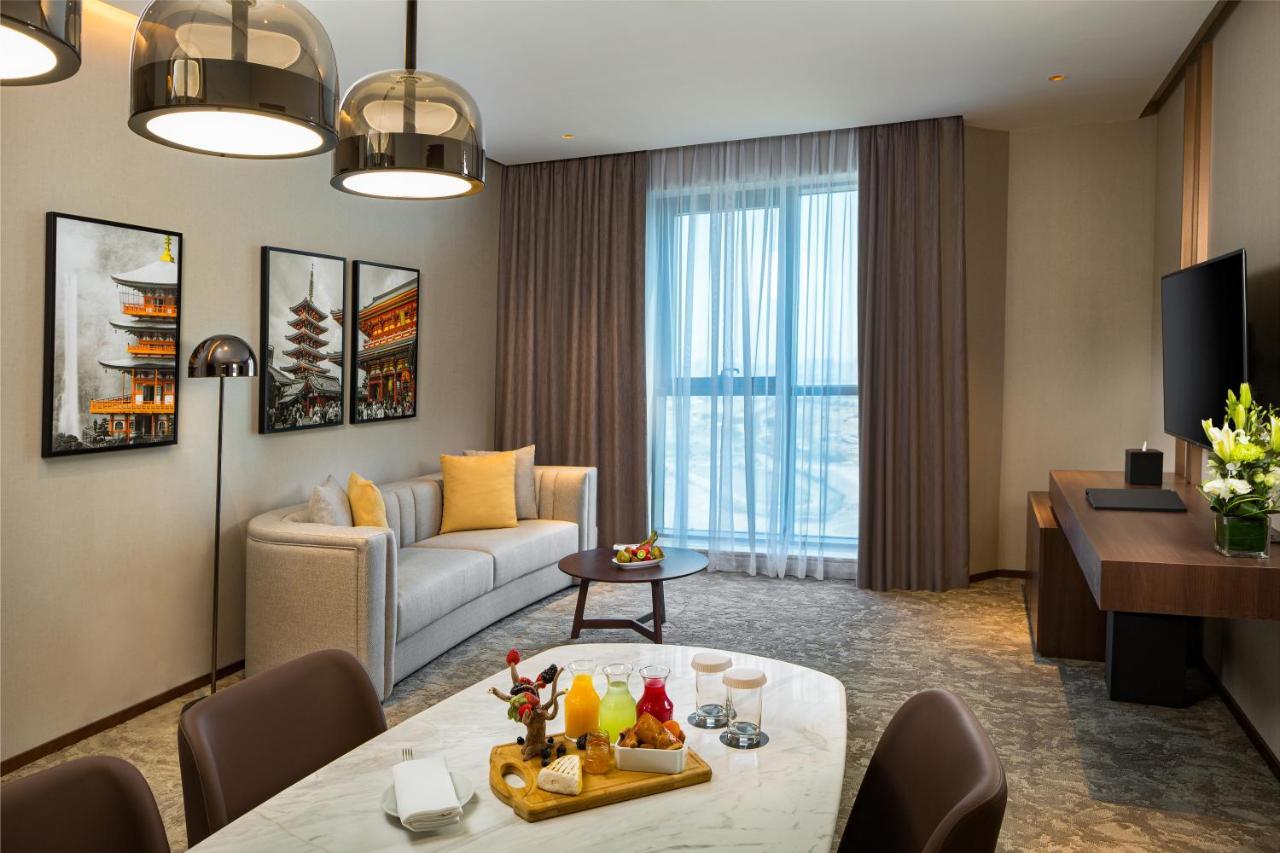 Deluxe Sky One Bedroom Suite Club Access on Food & Beverage outlets on Laundry valid until 30th September 2026