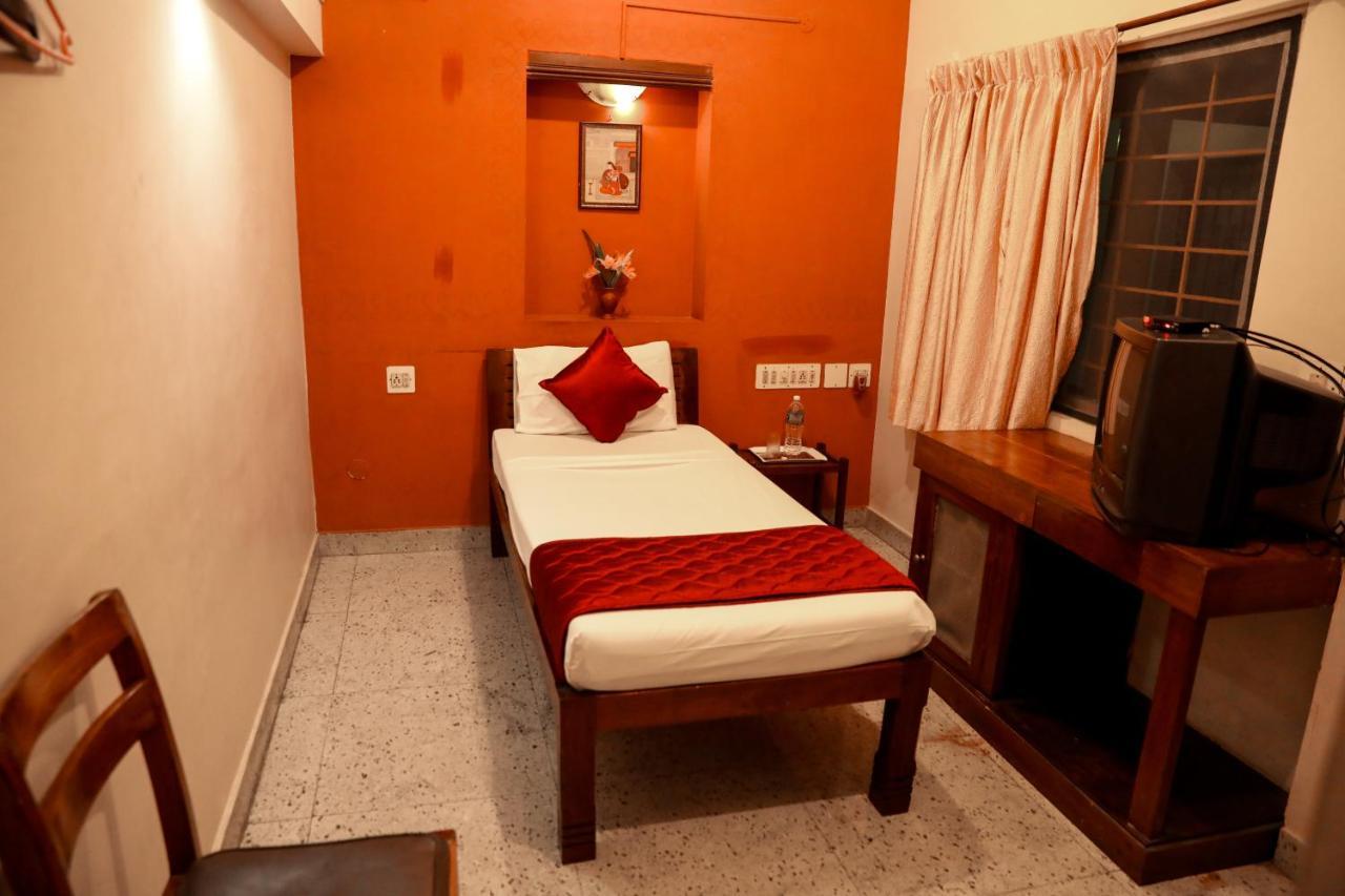 Single Room with Fan