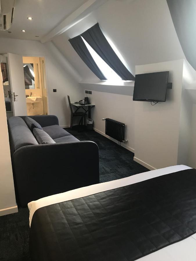 Superior Deluxe double or twin room street view or courtyard extra beds extra fees available