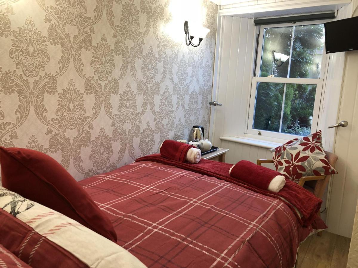 Budget Double Room Ensuite Bathroom,994201603:JPEG