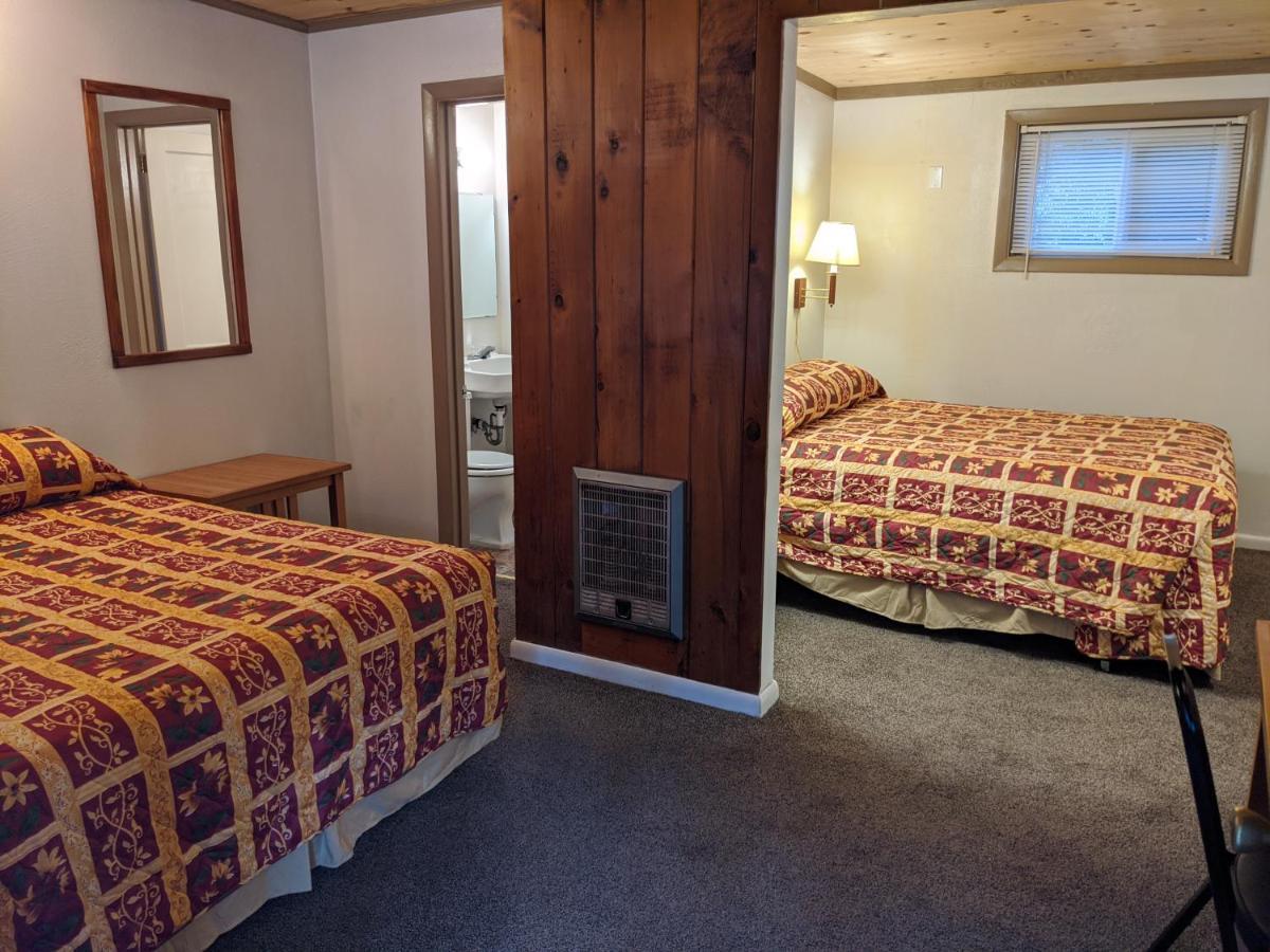 Deluxe Queen Suite