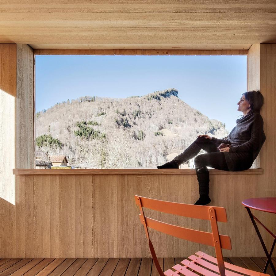 Apartment mit Balkon