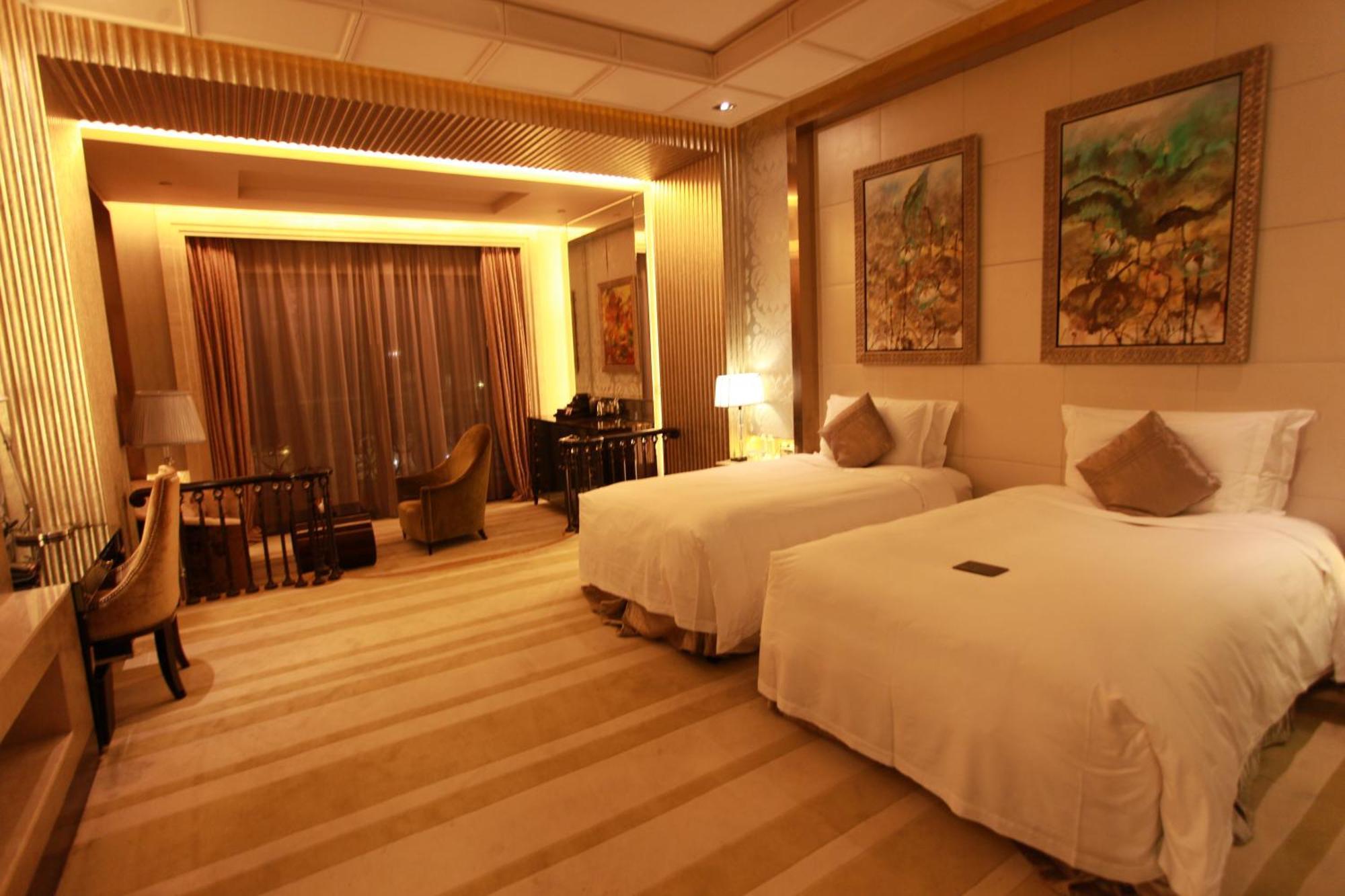 Chateau Premier Twin Room
