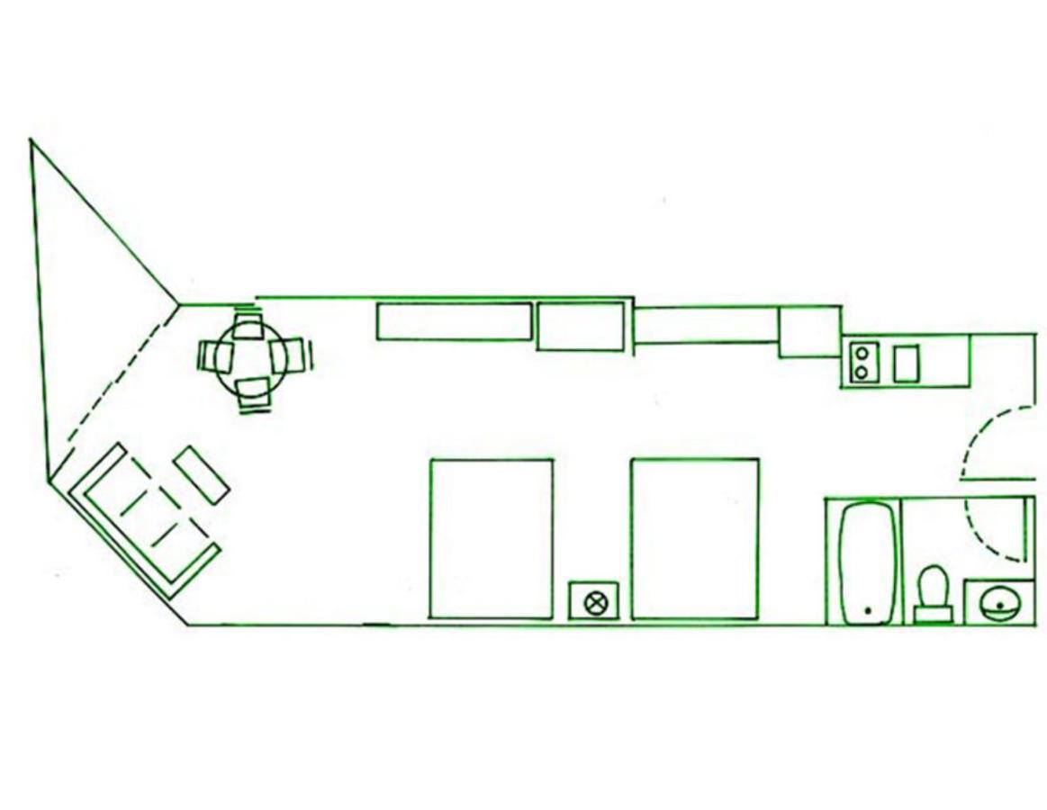 King Room with 2 King Beds & Sleep Sofa - Partial Ocean View