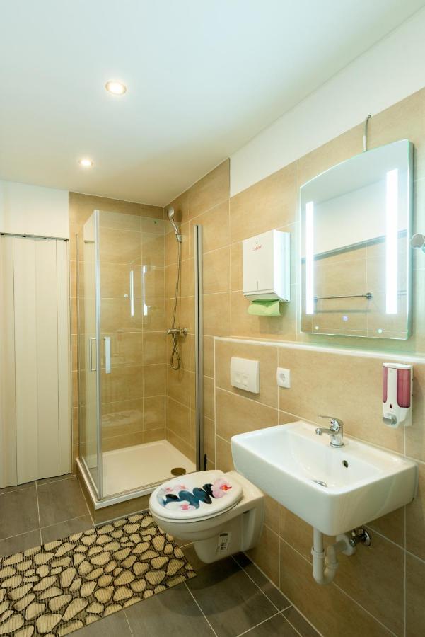 Single Room with Shared Bathroom,974232943:JPEG