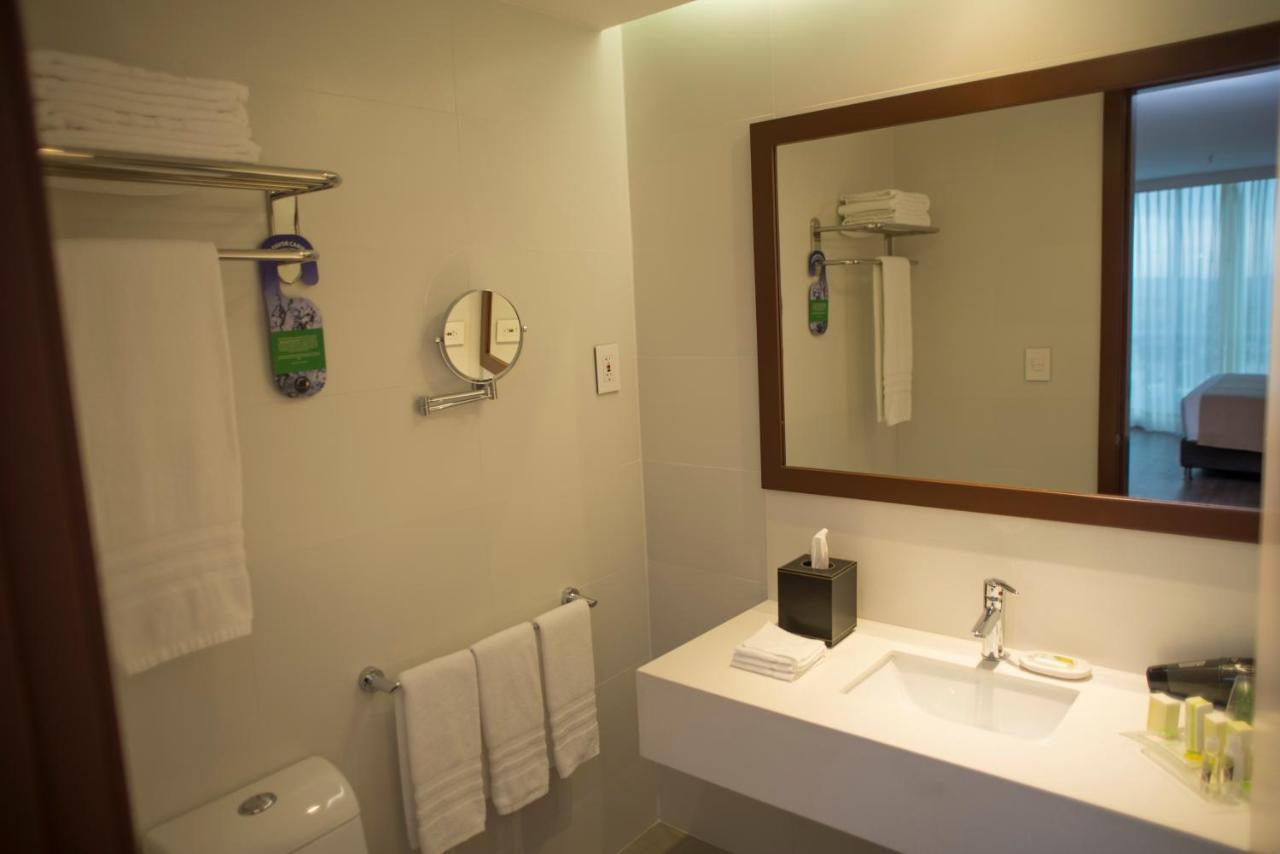 Junior King Suite