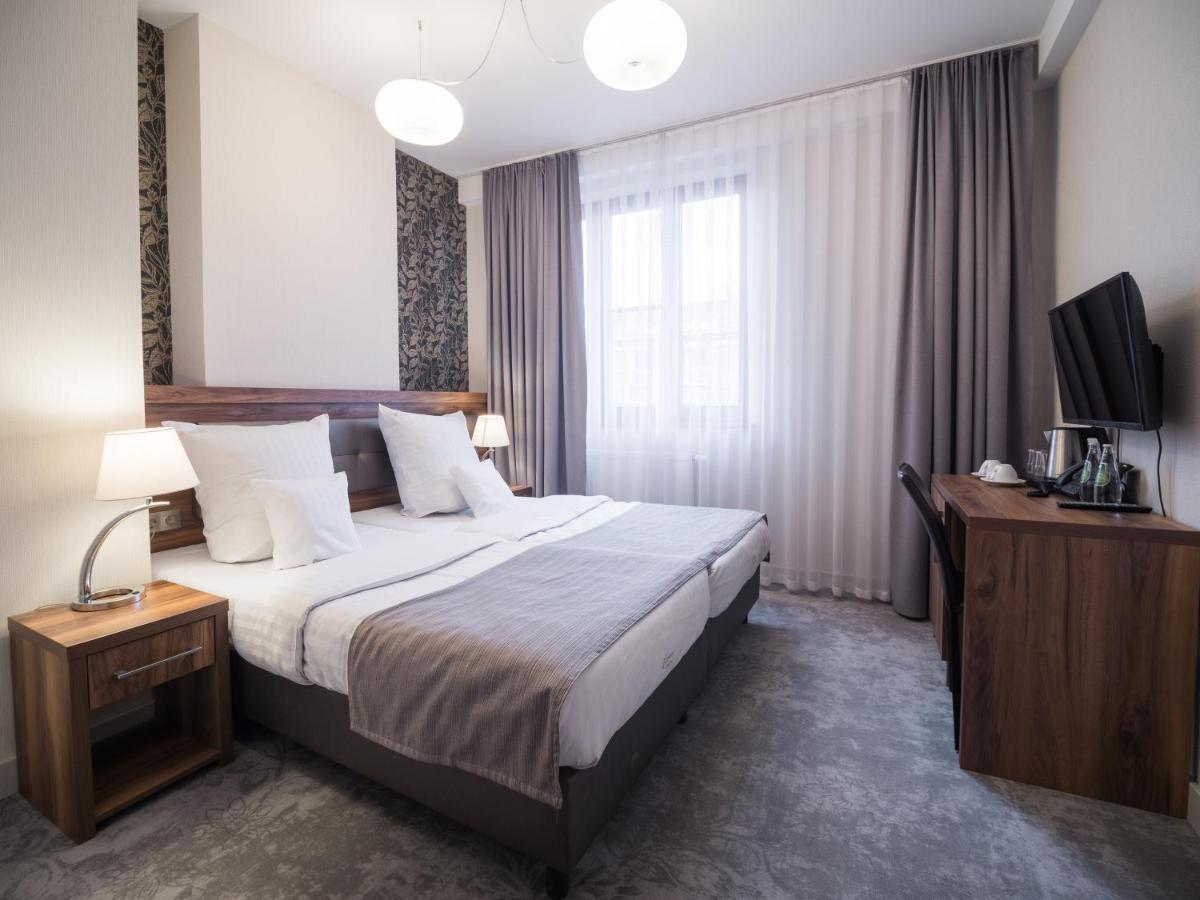 Twin Room,974474950:JPEG