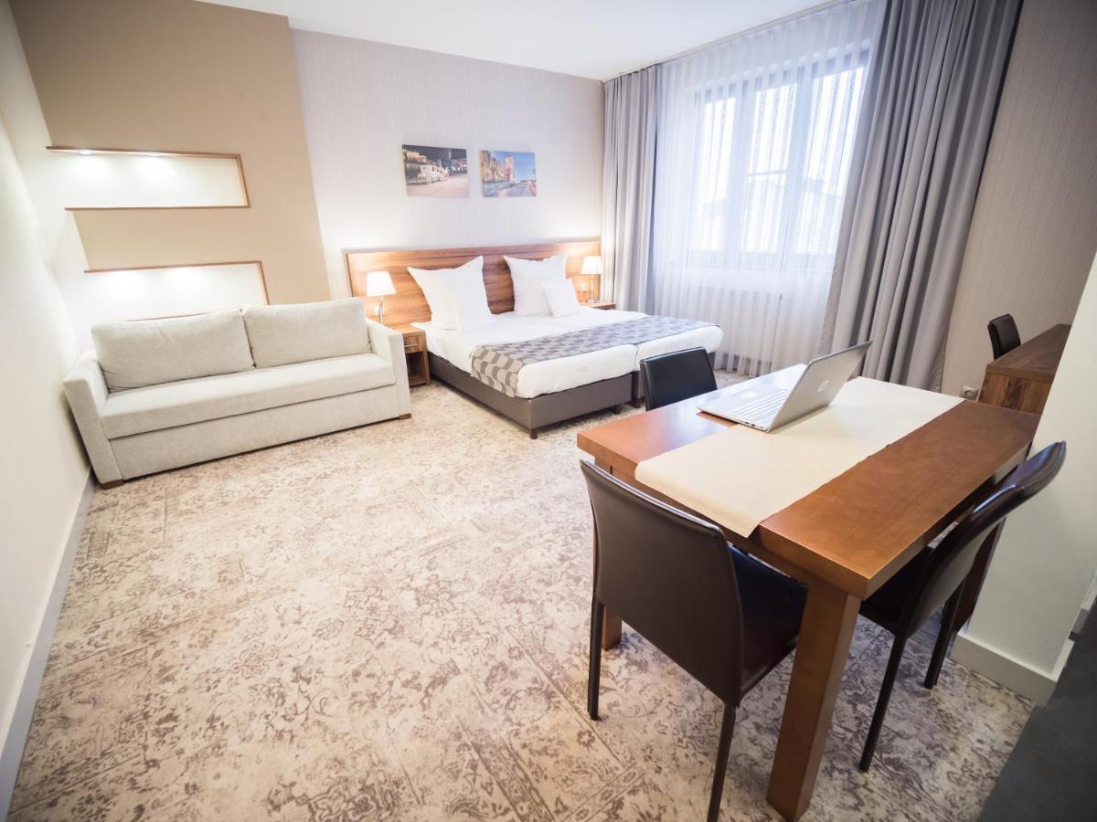 Deluxe Apartment