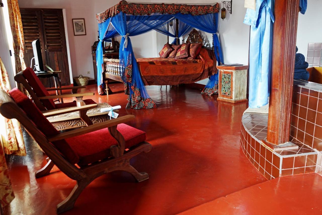 Romantic Suite,978690460:JPEG