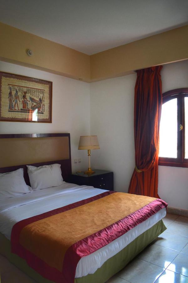 Standard Studio,974640259:JPEG