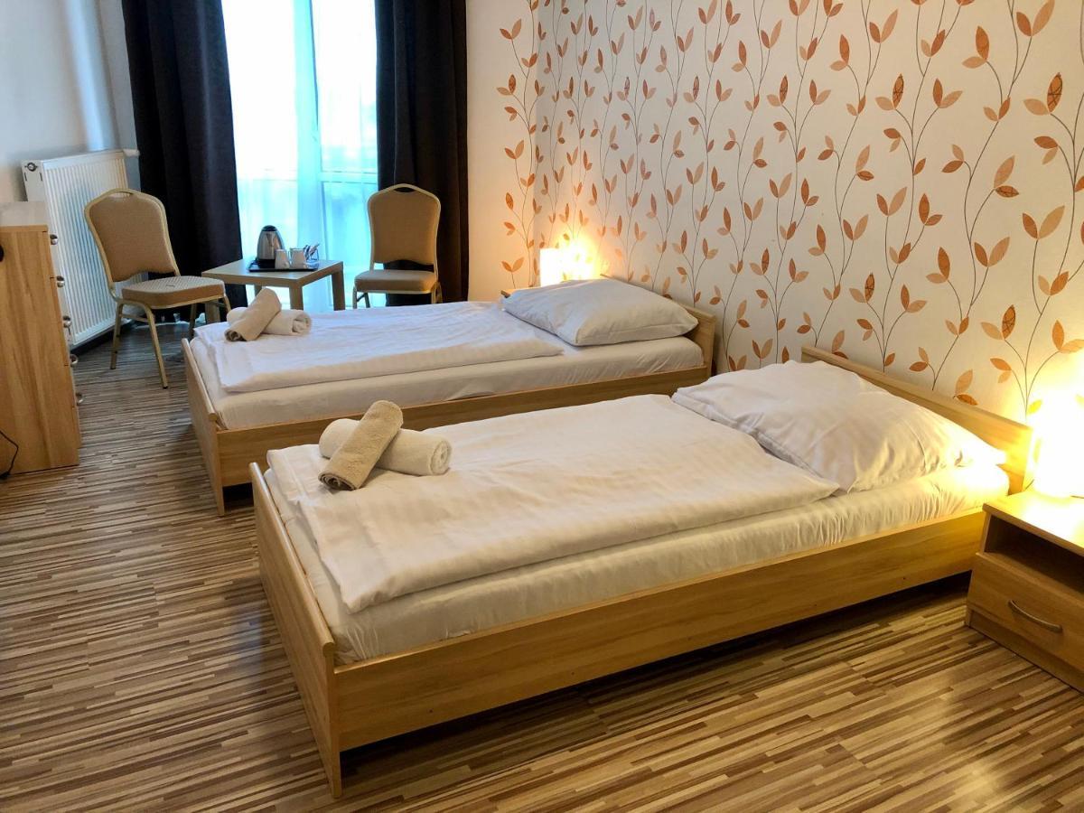 Standard Twin Room,1352755060:JPEG