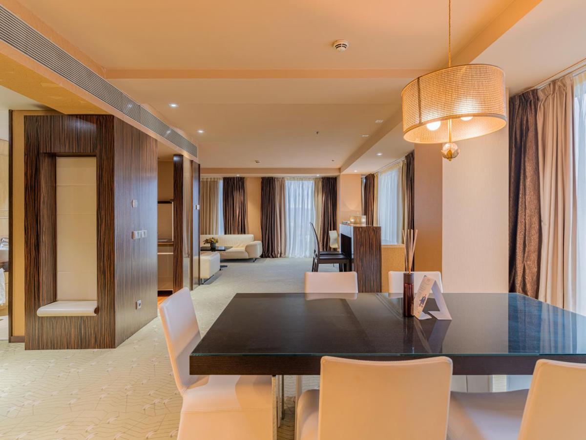 Suite Presidencial con cama grande - No fumadores