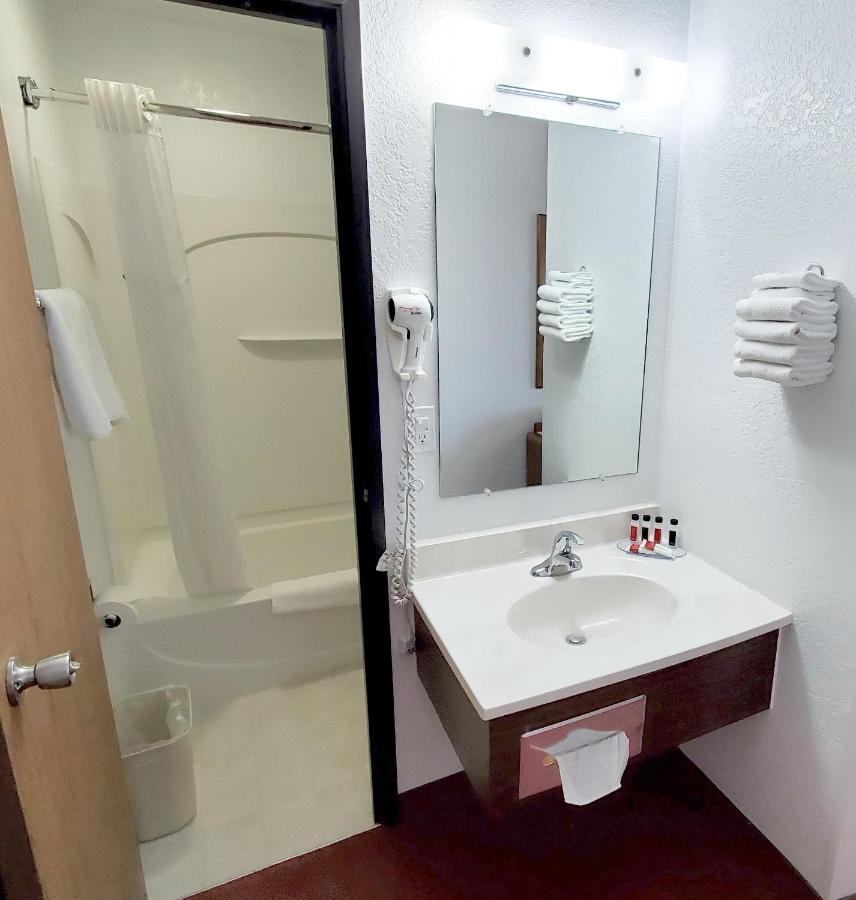 Queen Room with One Double Bed - Non-Smoking