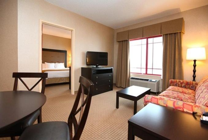 One-Bedroom Suite - Smoking