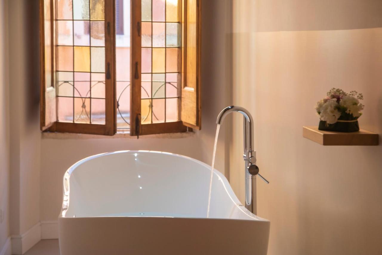 Chambre Lit Queen-Size avec Baignoire Spa