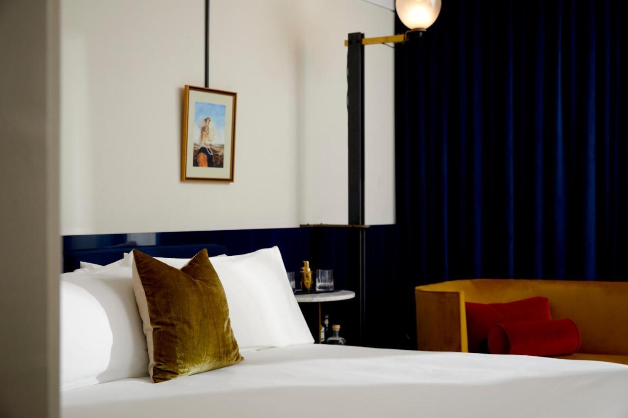 Habitación con cama extragrande y vistas al patio - Adaptada para personas con discapacidad