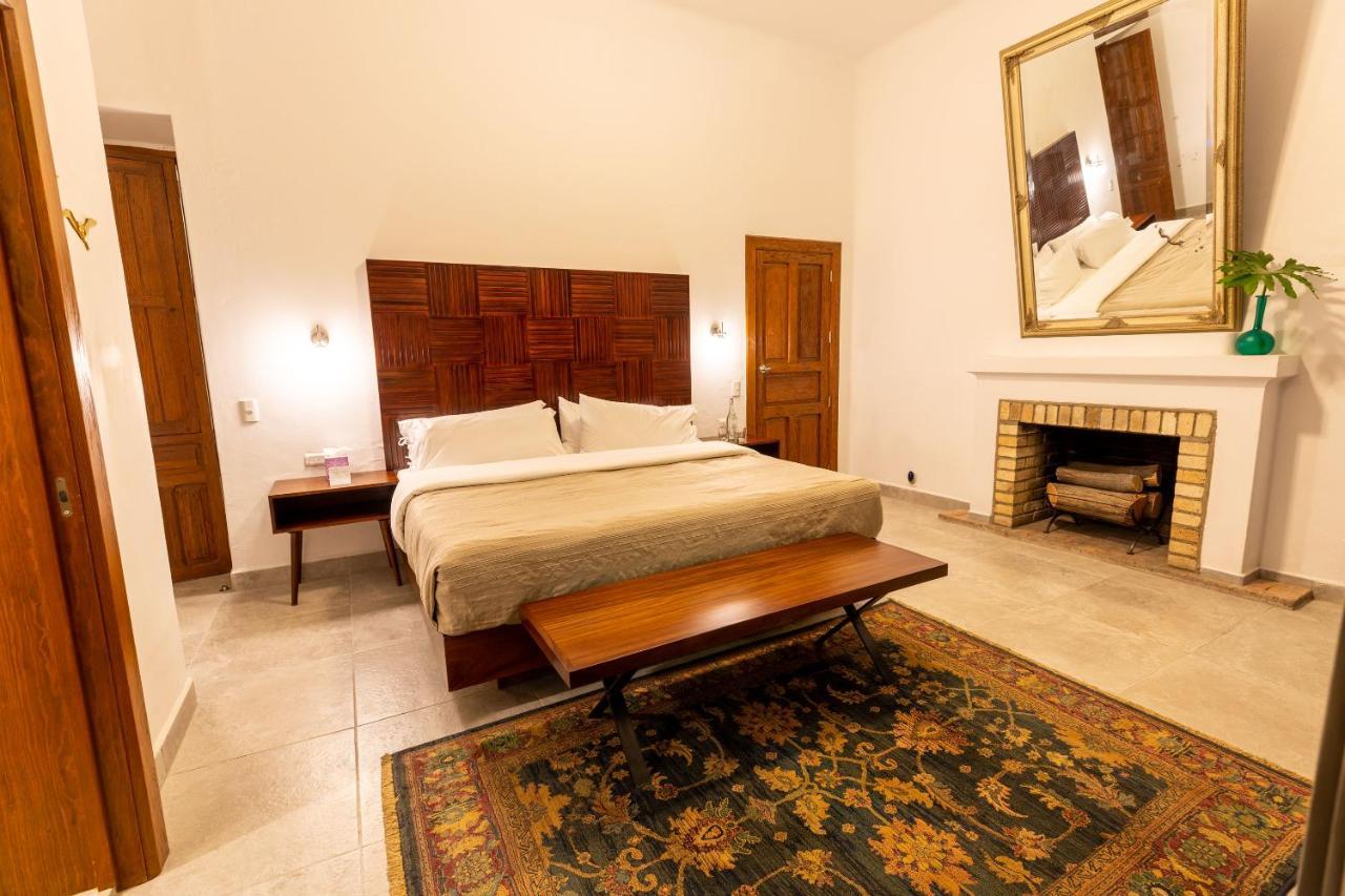Deluxe King Suite