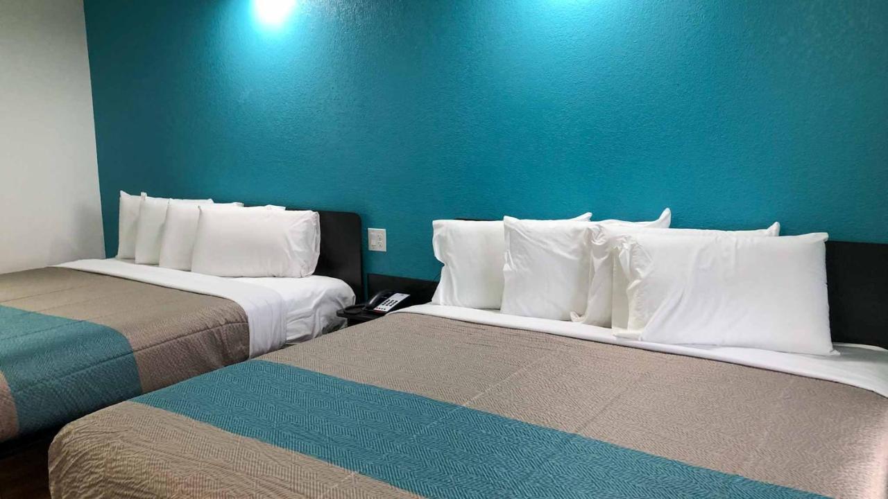 King Room Two King Beds Non-Smoking