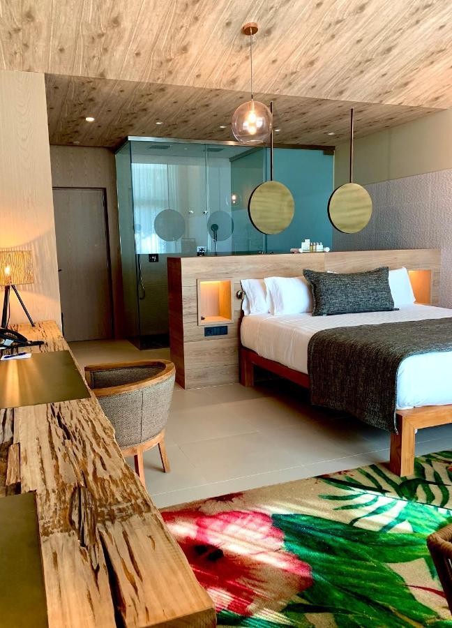 Double Room with Balcony and Sea View